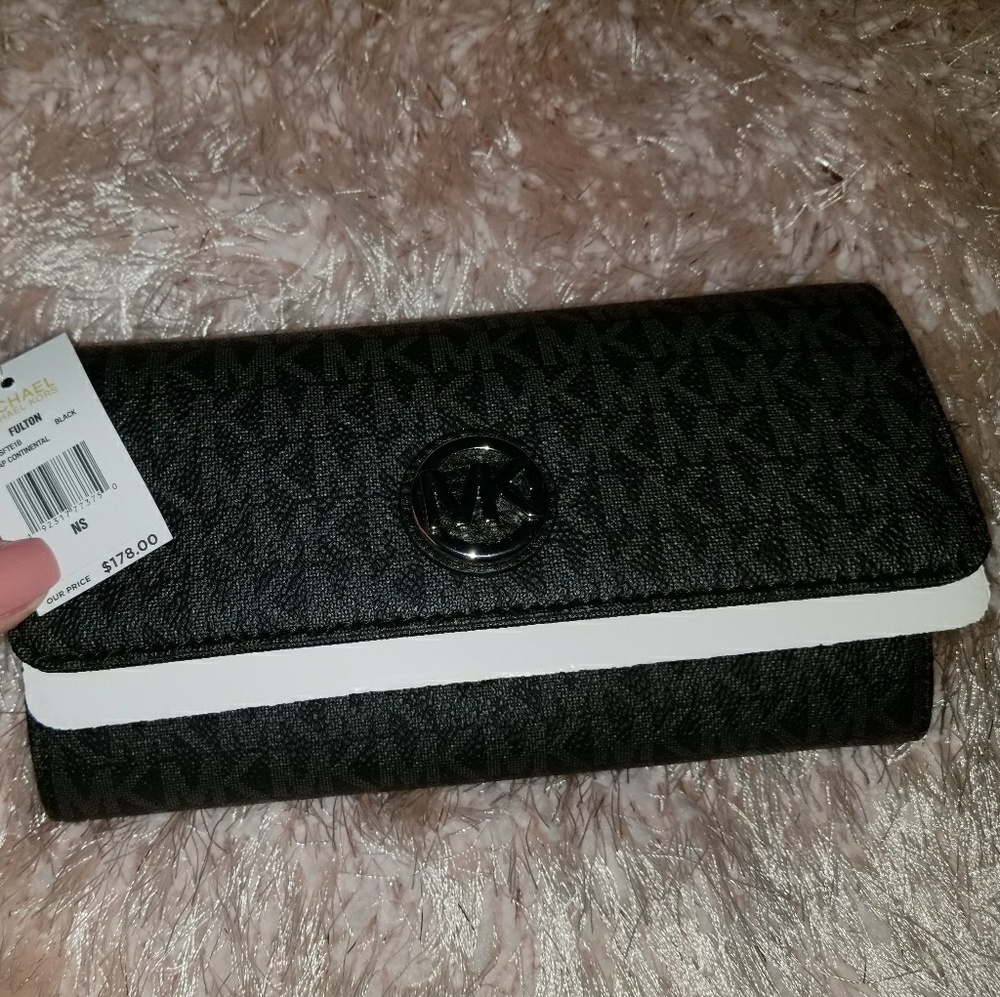 Michael Kors wallet